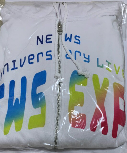 【新品】　NEWS 2023 【パーカー】　NEWS 20th Anniversary LIVE 2023 NEWS EXPO・最新コンサート会場販売グッズ　20周年