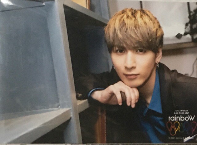 樂天商城 - 【新品】ジャニーズWEST　・2021・【フォトセット　5枚入り】　藤井流星（ふじいりゅうせい）・ジャニーズWEST LIVE TOUR 2021 rainboW (レインボウ）・・最新コンサート販売グッズ　(ジャニスト)