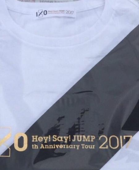 【新品】 Hey! Say! JUMP・【Tシャツ】・・ 10周年ツアー「Hey! Say! JUMP I/Oth Anniversary Tour 2017」・・最新コンサート会場販売