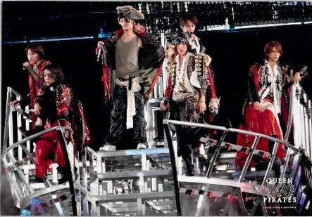 KAT-TUN・【公式写真】・・集合・・ Queen Of Pirates