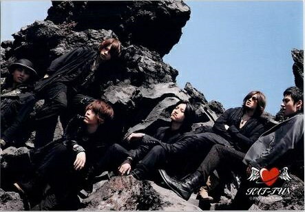 KAT-TUN・【公式写真】・・集合・・ 2009