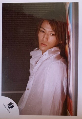 　 KAT-TUN・【公式写真】・亀梨和也・Jロゴ　Jr時代・ジャニショ販売フォト　（r) 57