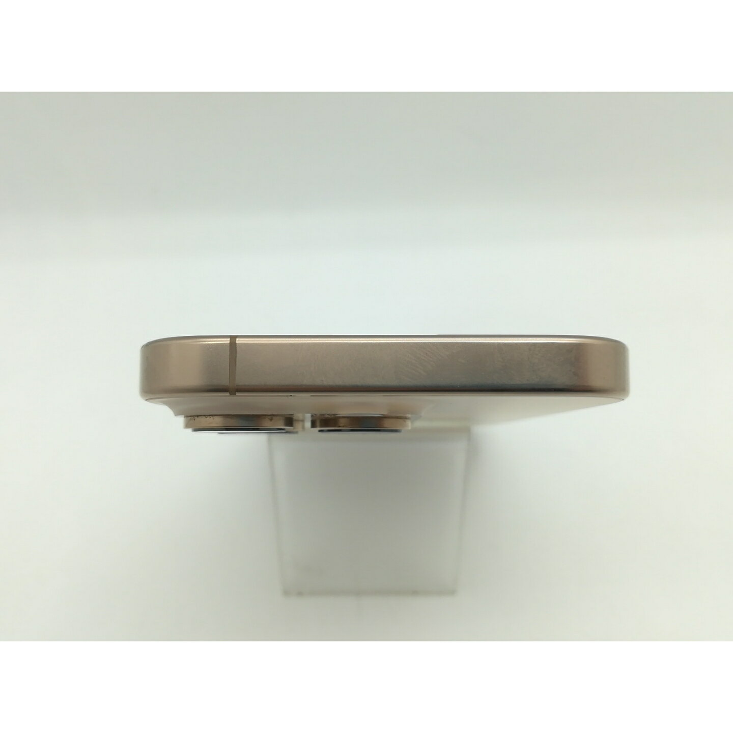 【中古】Apple 国内版 【SIMフリー】 iPhone 16 Pro 256GB デザートチタニウム MYN23J/A【OSU301】保証期間1ヶ月【ランクB】