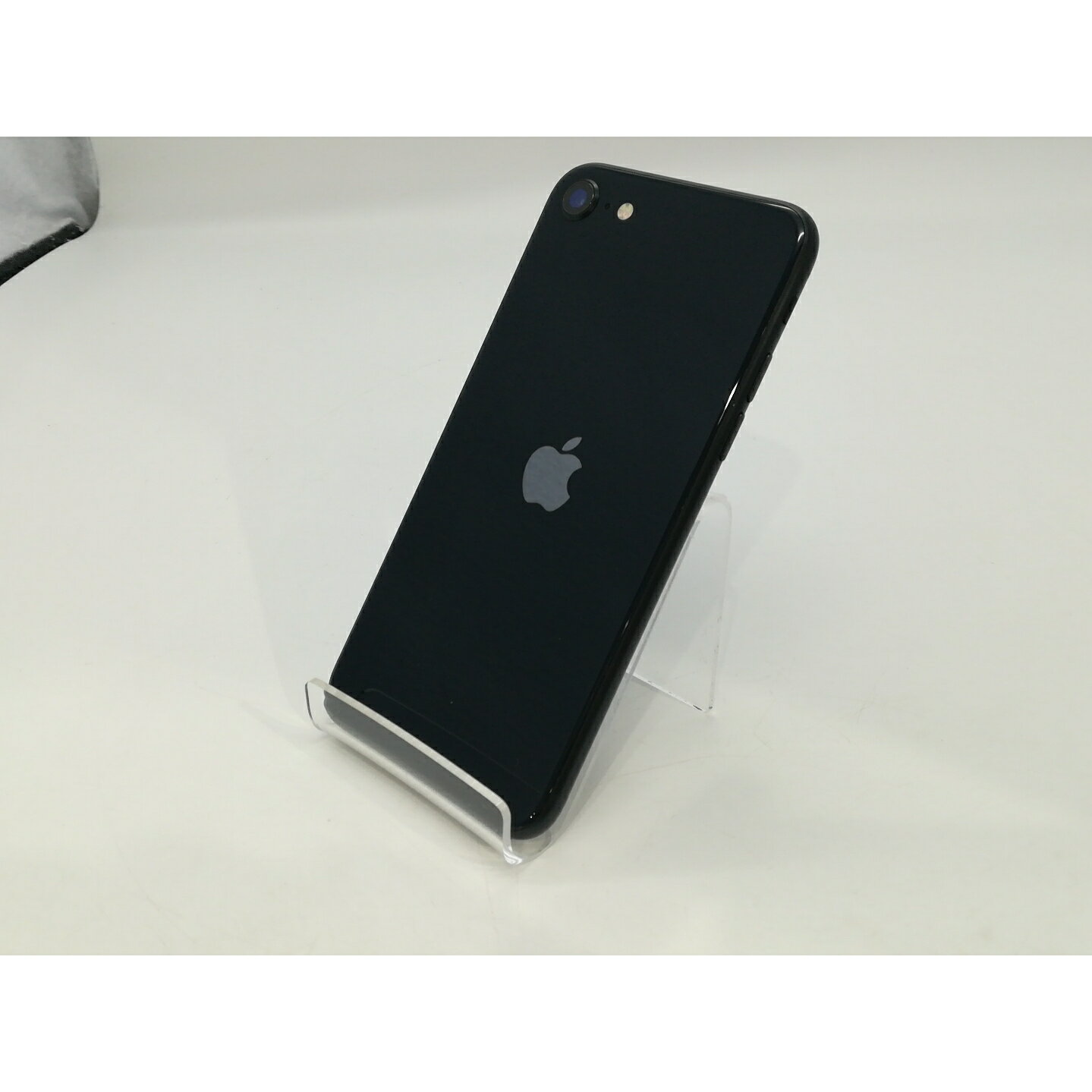 【中古】Apple docomo 【SIMフリー】 iPhone SE（第3世代） 64GB ミッドナイト MMYC3J/A【浜松駅前】保証期間1ヶ月【ランクA】
