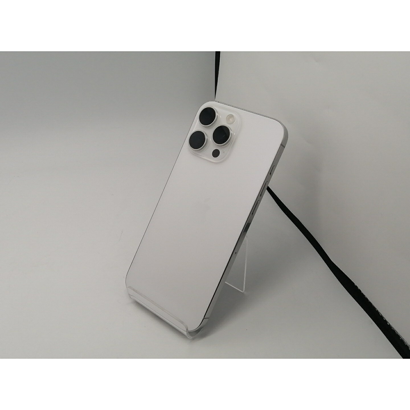 【中古】Apple 国内版 【SIMフリー】 iPhone 16 Pro Max 256GB ホワイトチタニウム MYWH3J/A【大阪本店】保証期間1ヶ月【ランクA】