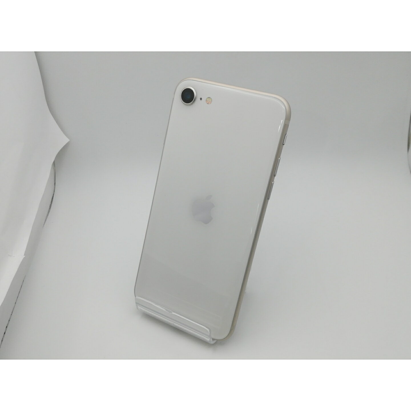 【中古】Apple au 【SIMフリー】 iPhone SE（第3世代） 64GB スターライト MMYD3J/A【新橋烏森通り】保証期間1ヶ月【ランクB】