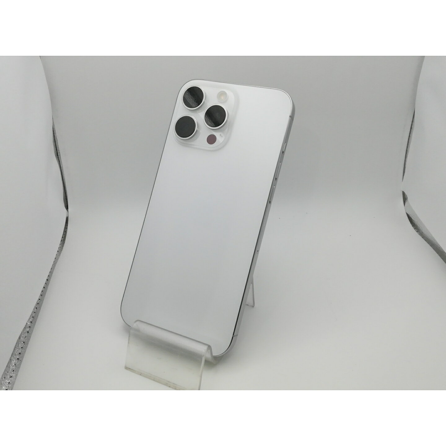 【中古】Apple 国内版 【SIMフリー】 iPhone 16 Pro Max 256GB ホワイトチタニウム MYWH3J/A【新橋烏森通り】保証期間1ヶ月【ランクA】