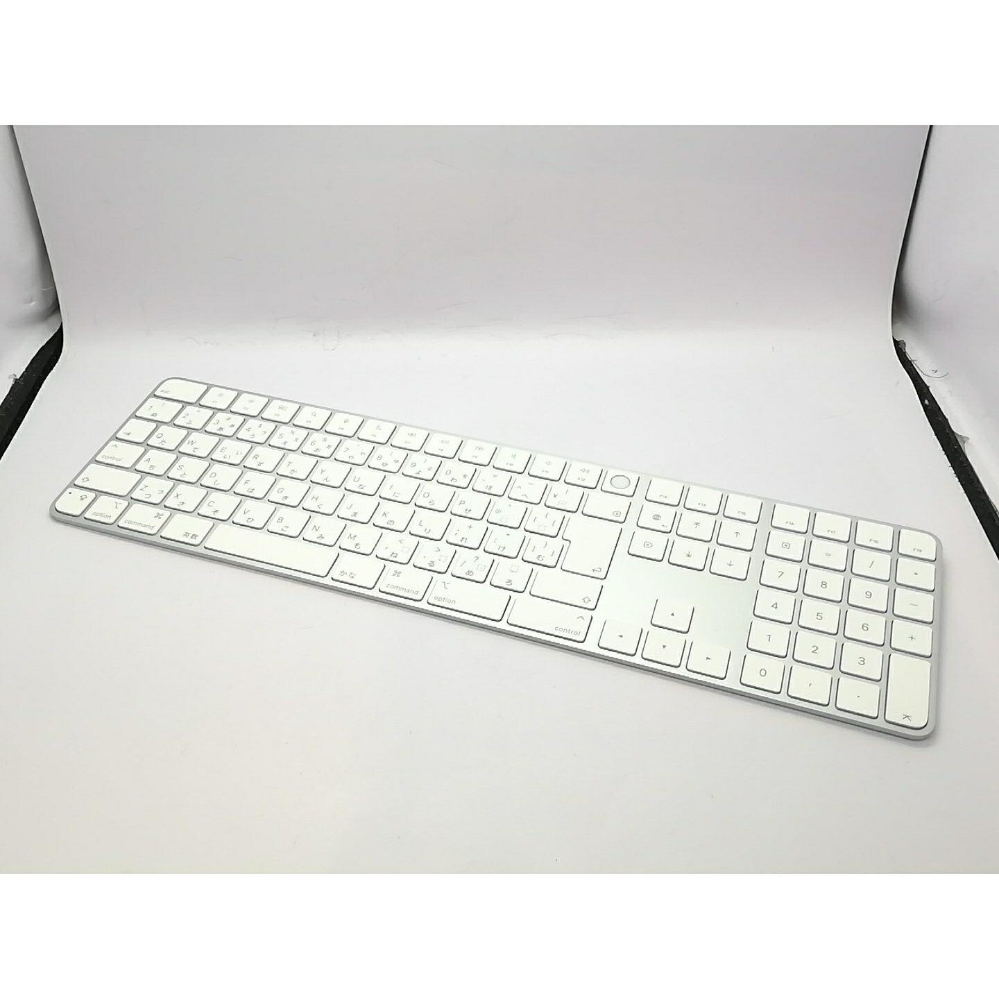 【中古】Apple Magic Keyboard（テンキー付き/Appleシリコン搭載Mac用Touch ID） - 日本語（JIS） MK2C..