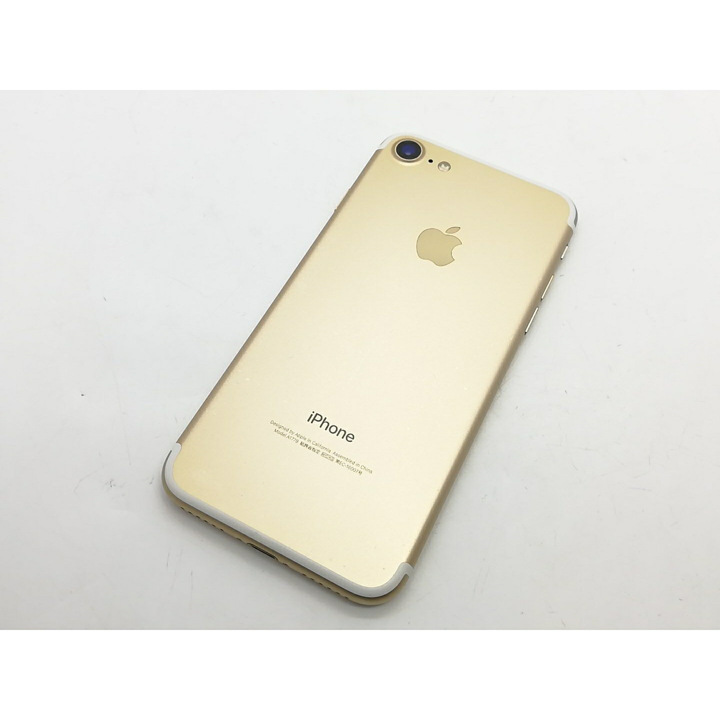 【中古】Apple docomo 【SIMロック解除済み】 iPhone 7 32GB ゴールド MNCG2J/A【立川フロム中武】保証期間1ヶ月【ランクB】