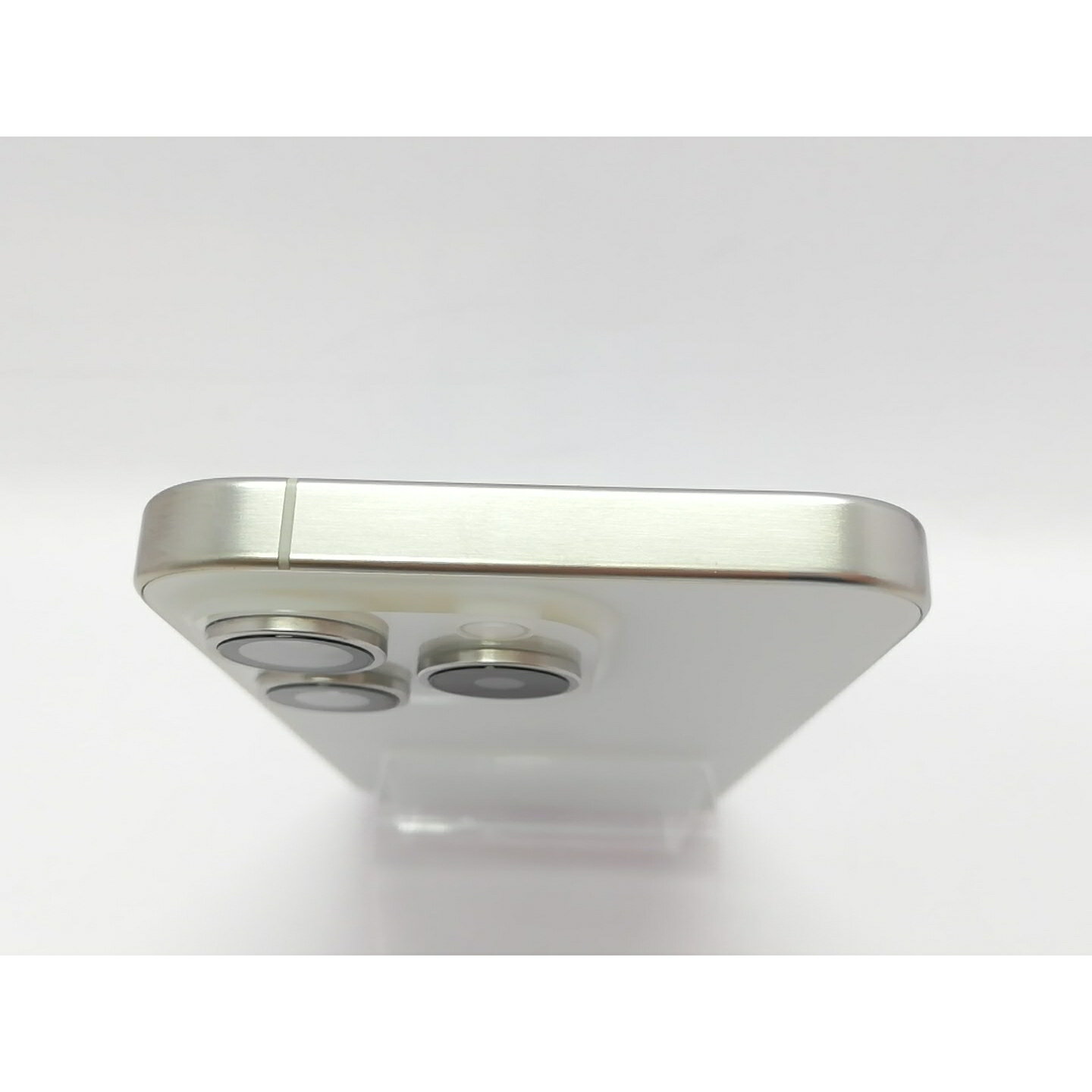 【中古】Apple 国内版 【SIMフリー】 iPhone 15 Pro 128GB ホワイトチタニウム MTU83J/A【立川フロム中武】保証期間1ヶ月【ランクA】