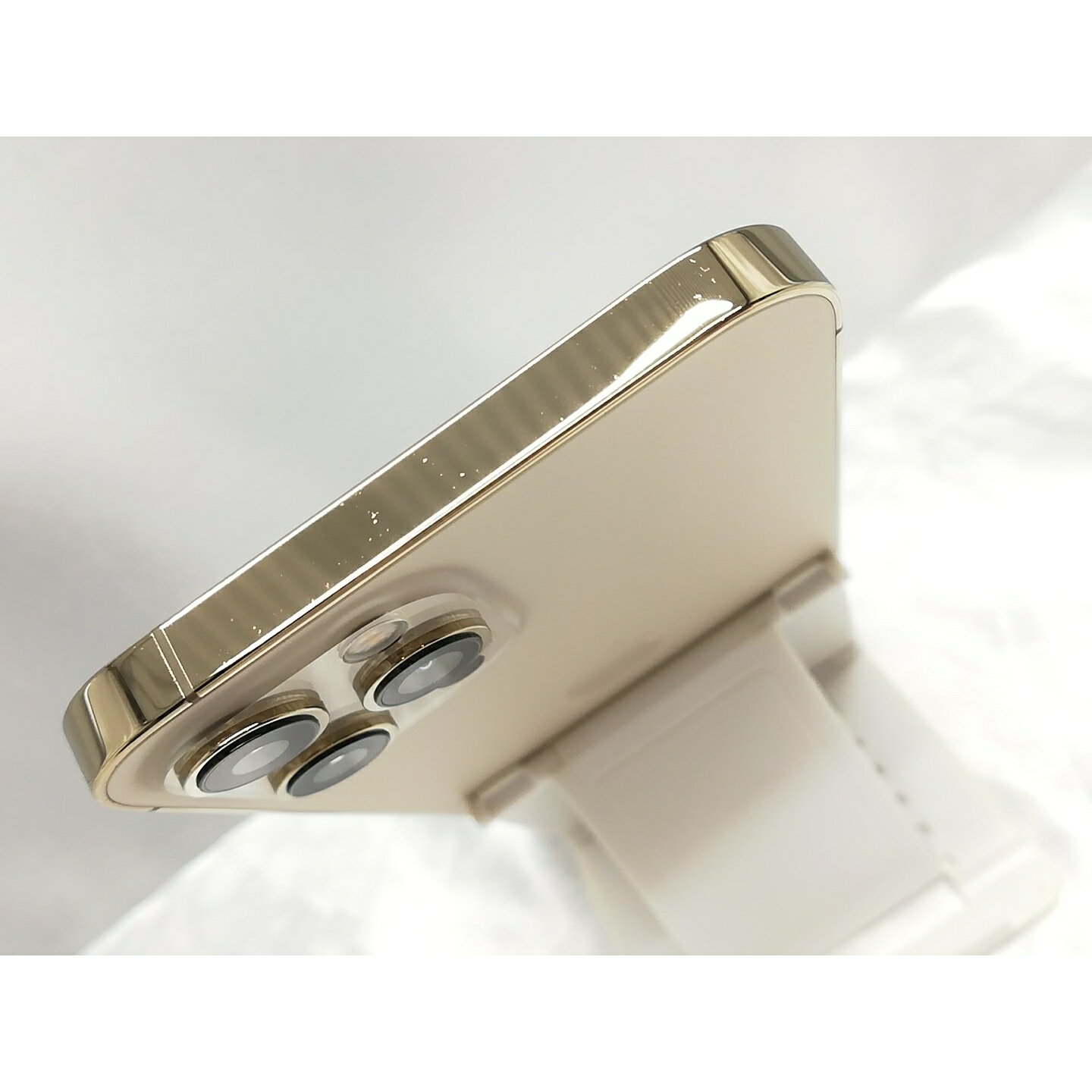 【中古】Apple docomo 【SIMロックあり】 iPhone 12 Pro Max 128GB ゴールド MGCW3J/A【ECセンター】保証期間1ヶ月【ランクB】