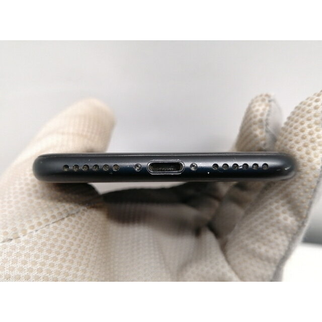 【中古】Apple au 【SIMロック解除済み】 iPhone 7 128GB ブラック MNCK2J/A【仙台イービーンズ】保証期間1ヶ月【ランクC】