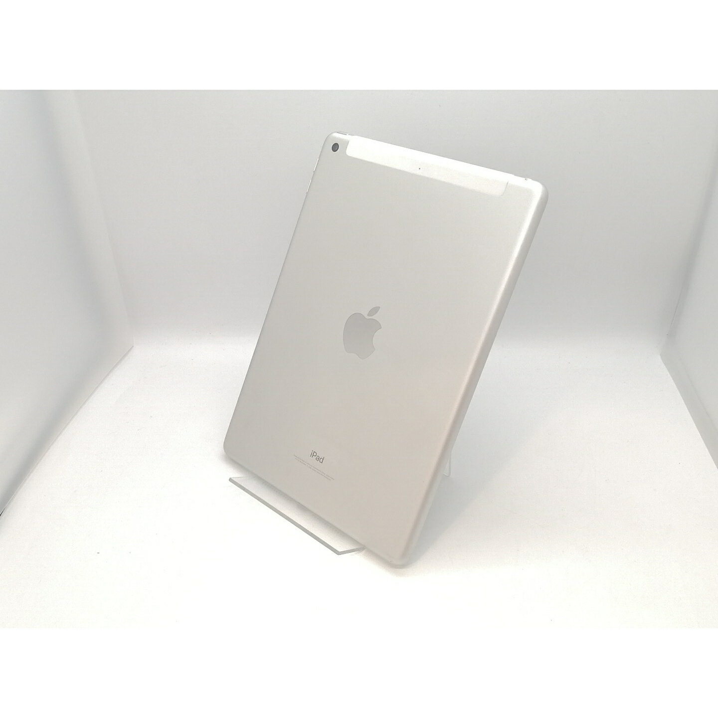 【中古】Apple docomo 【SIMロック解除済み】 iPad(第6世代/2018) Cellular 32GB シルバー MR6P2J/A【高崎モントレー】保証期間1ヶ月【ランクC】