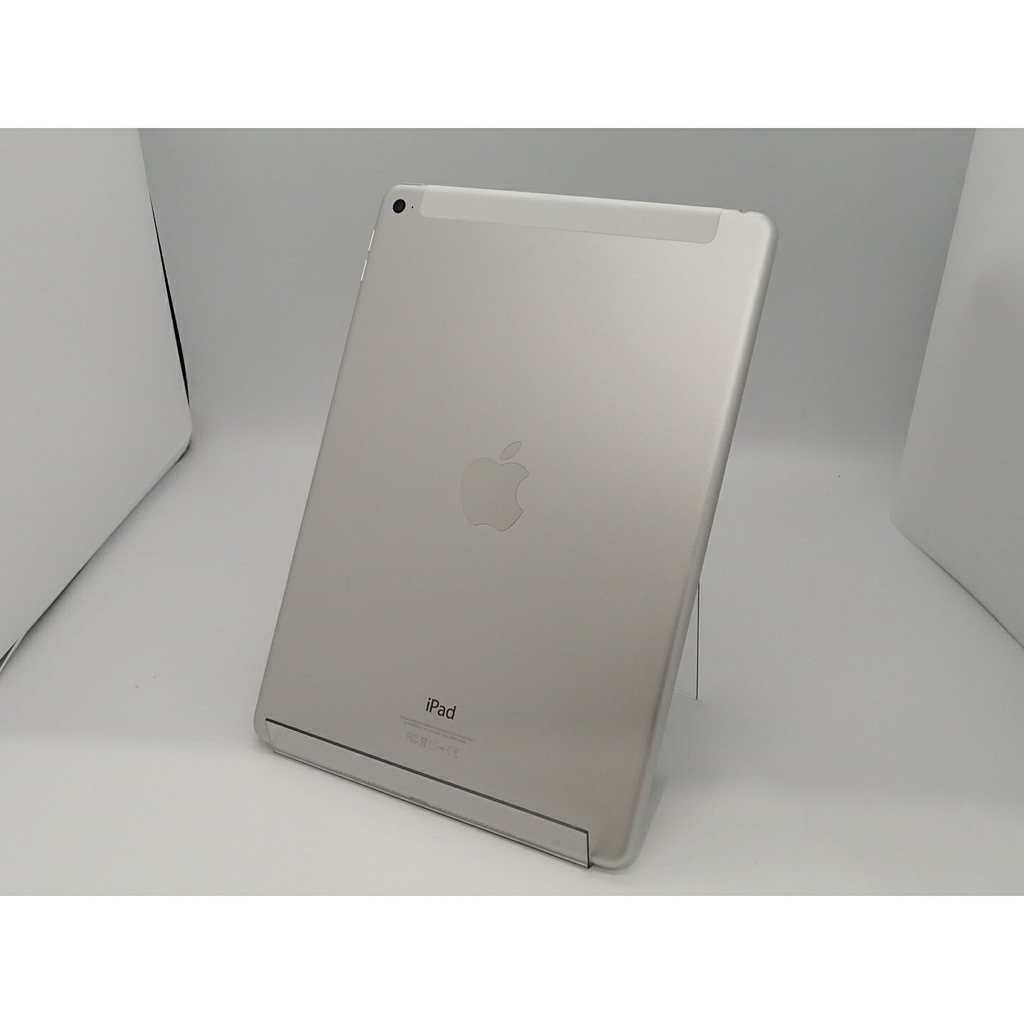 šApple au SIMå iPad Air22014 32GB С MNVQ2J/Aڹ̡ݾڴ1ڥC