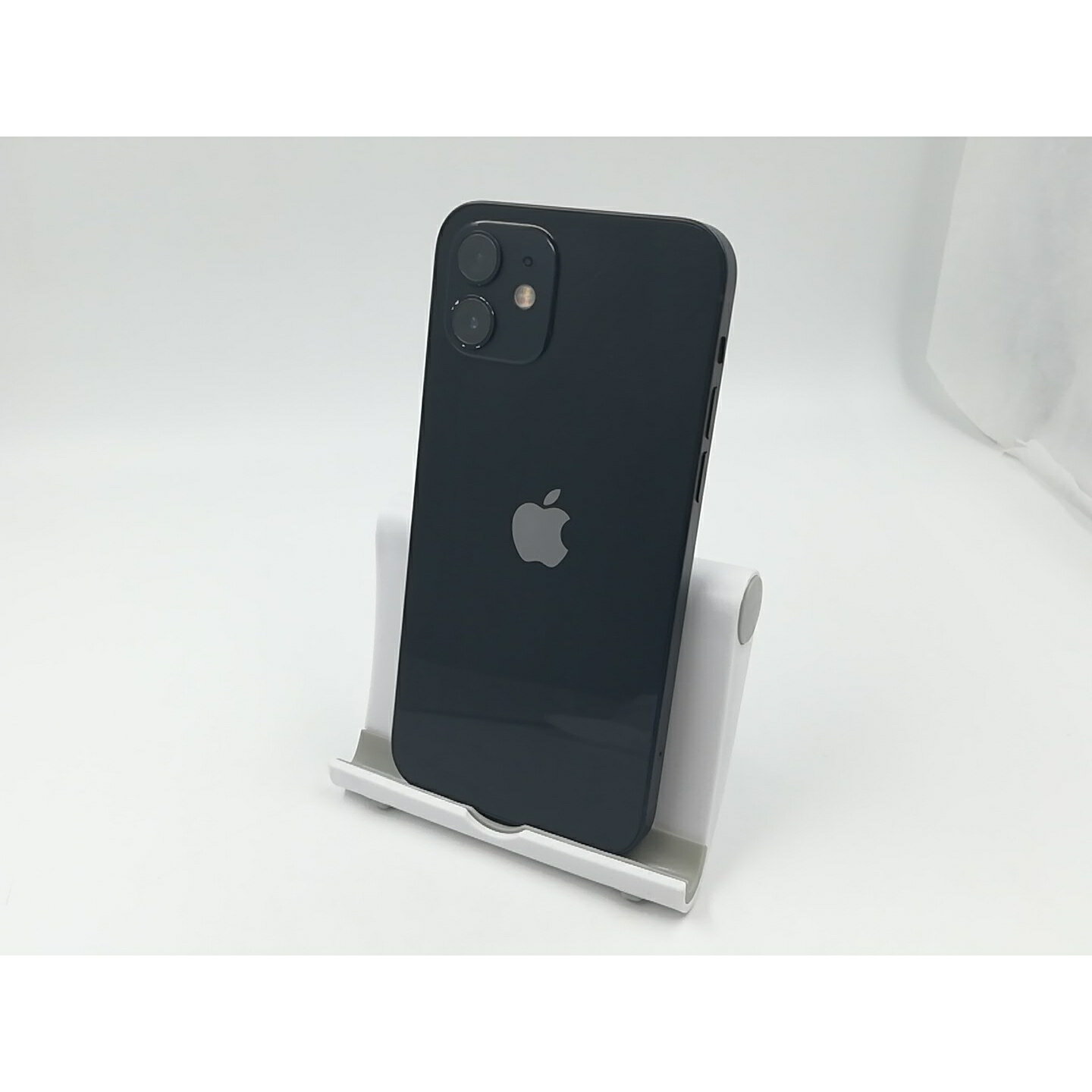【中古】Apple au 【SIMロック解除済み】 iPhone 12 64GB ブラック MGHN3J/A【千葉】保証期間1ヶ月【ランクB】