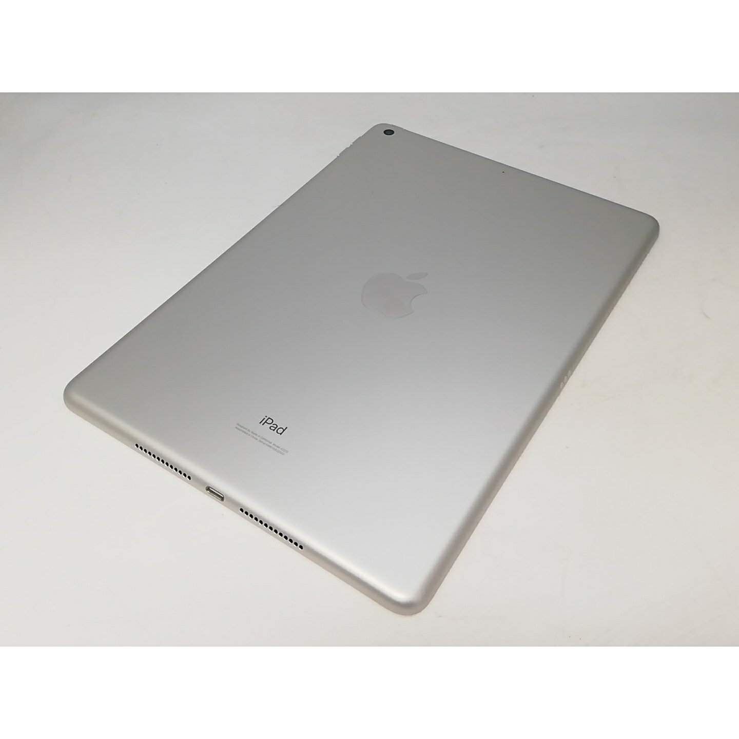 【中古】Apple iPad（第8世代） Wi-Fiモデル 32GB シルバー MYLA2J/A【宇田川】保証期間1ヶ月【ランクA】