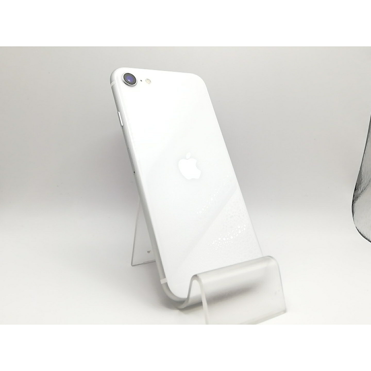 【中古】Apple docomo 【SIMロック解除済み】 iPhone SE(第2世代) 64GB ホワイト MX9T2J/A【新宿】保証期間1ヶ月【ランクB】