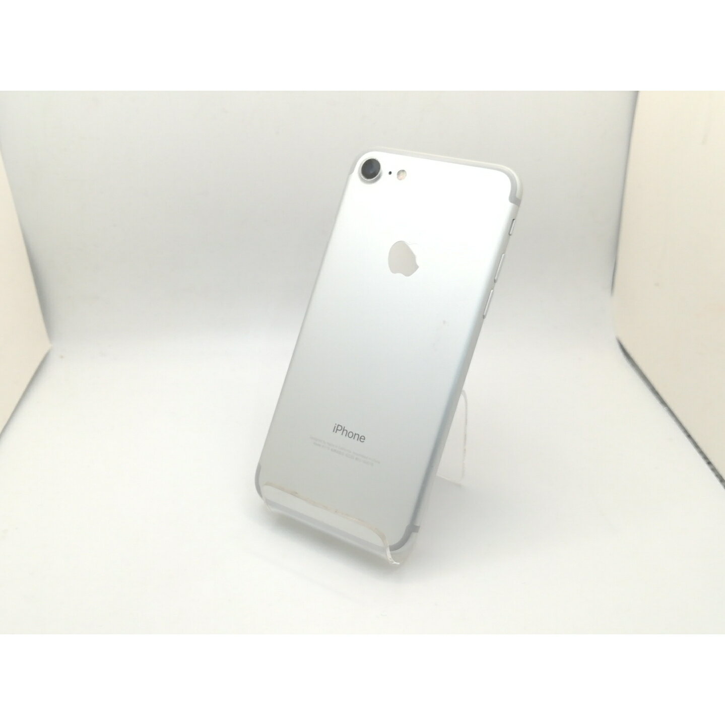 【中古】Apple au 【SIMロック解除済み】 iPhone 7 32GB シルバー MNCF2J/A【三宮駅前】保証期間1ヶ月【ランクB】