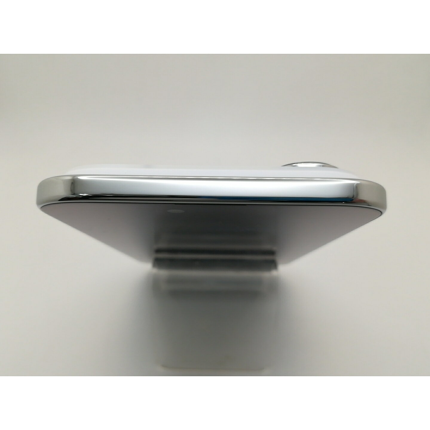 【中古】Apple 国内版 【SIMフリー】 iPhone Air 256GB クラウドホワイト MG284J/A【三宮駅前】保証期間1ヶ月【ランクA】