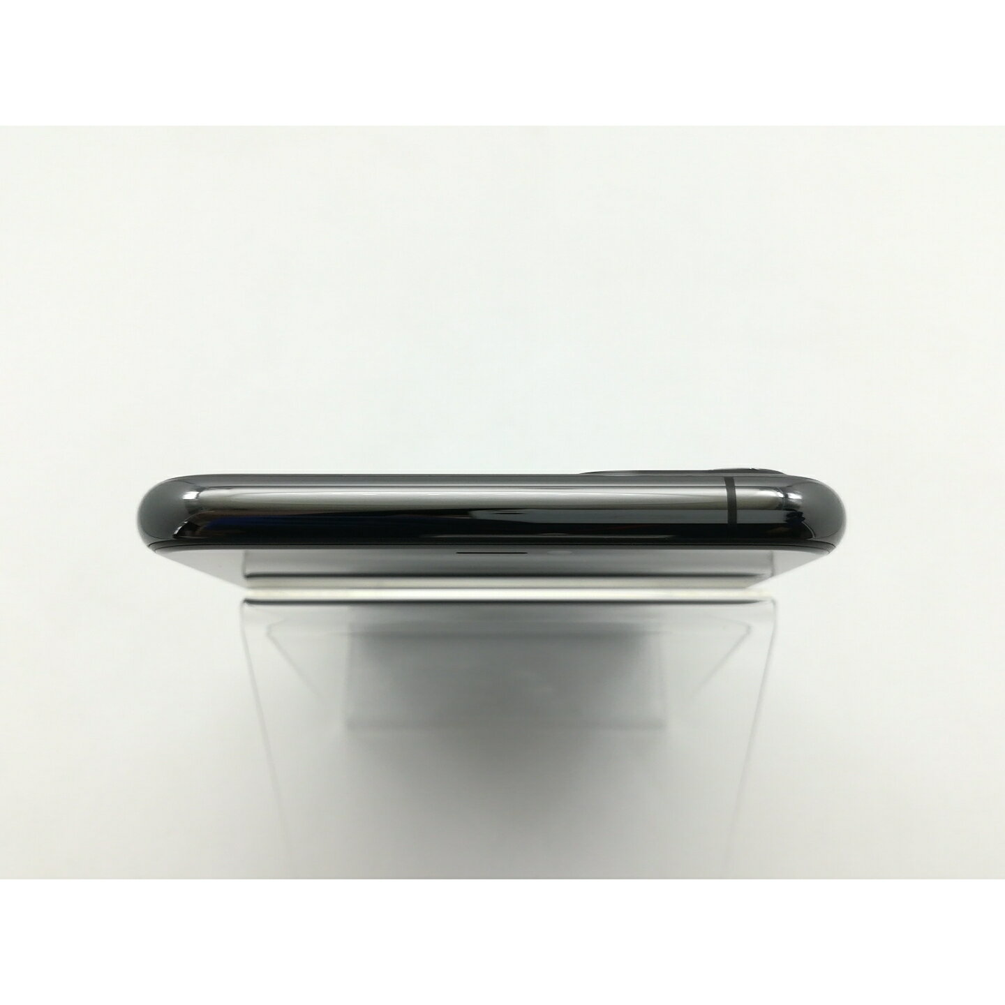【中古】Apple docomo 【SIMロック解除済み】 iPhone 11 Pro Max 256GB スペースグレイ MWHJ2J/A【神戸】保証期間1ヶ月【ランクB】