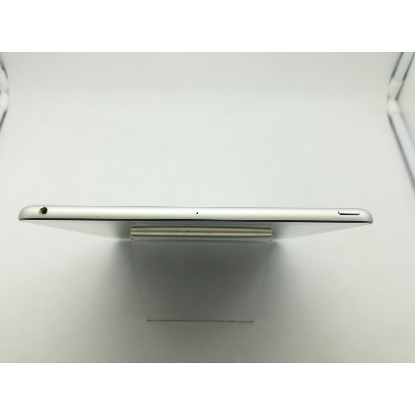 【中古】Magic-Ben MAG1 Ultrabook Core m3-8100y 8.9インチ 狭い縁 2K IPSタッチスクリーン　Windows 10搭載 (WiFi, 16GB+512GB)