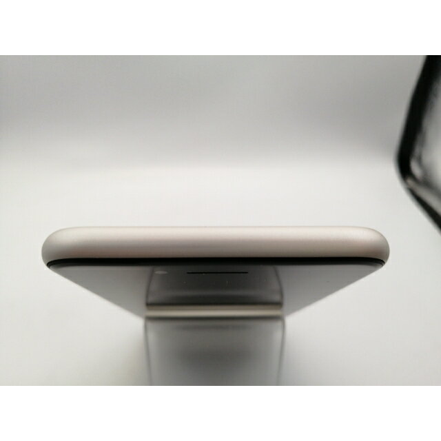 【中古】Apple UQmobile 【SIMフリー】 iPhone SE（第3世代） 64GB スターライト MMYD3J/A【秋葉本店】保証期間1ヶ月【ランクC】