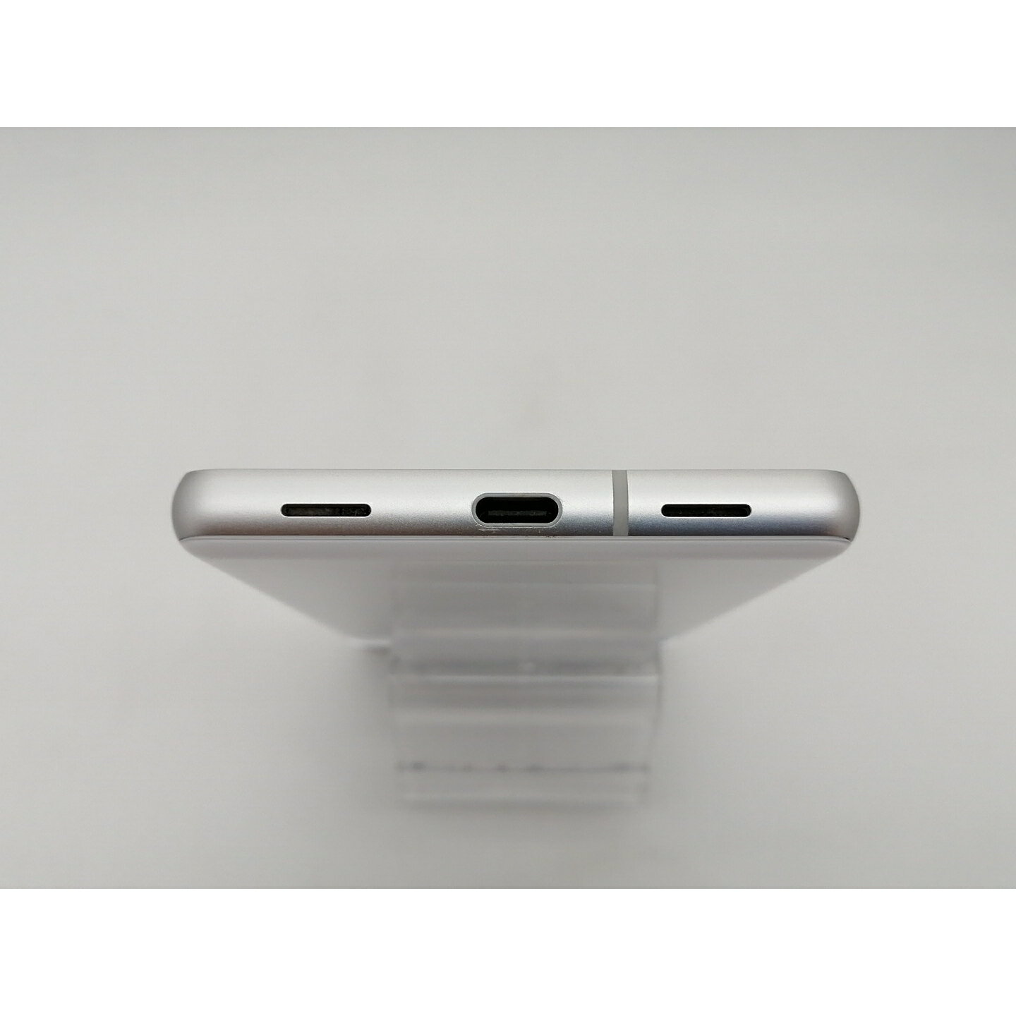 【中古】Google docomo 【SIMフリー】 Pixel 7a スノー 8GB 128GB G82U8【なんば】保証期間1ヶ月【ランクB】