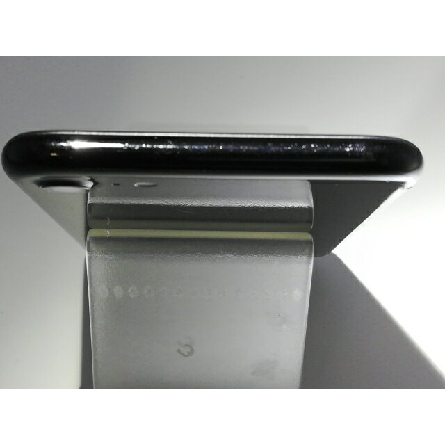 【中古】Apple SoftBank 【SIMロック解除済み】 iPhone 7 128GB ジェットブラック MNCP2J/A【京都】保証期間1ヶ月【ランクC】