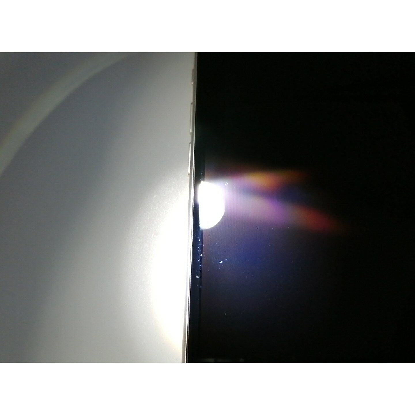 【中古】Apple au 【SIMフリー】 iPhone SE（第3世代） 64GB スターライト MMYD3J/A【博多】保証期間1ヶ月【ランクA】