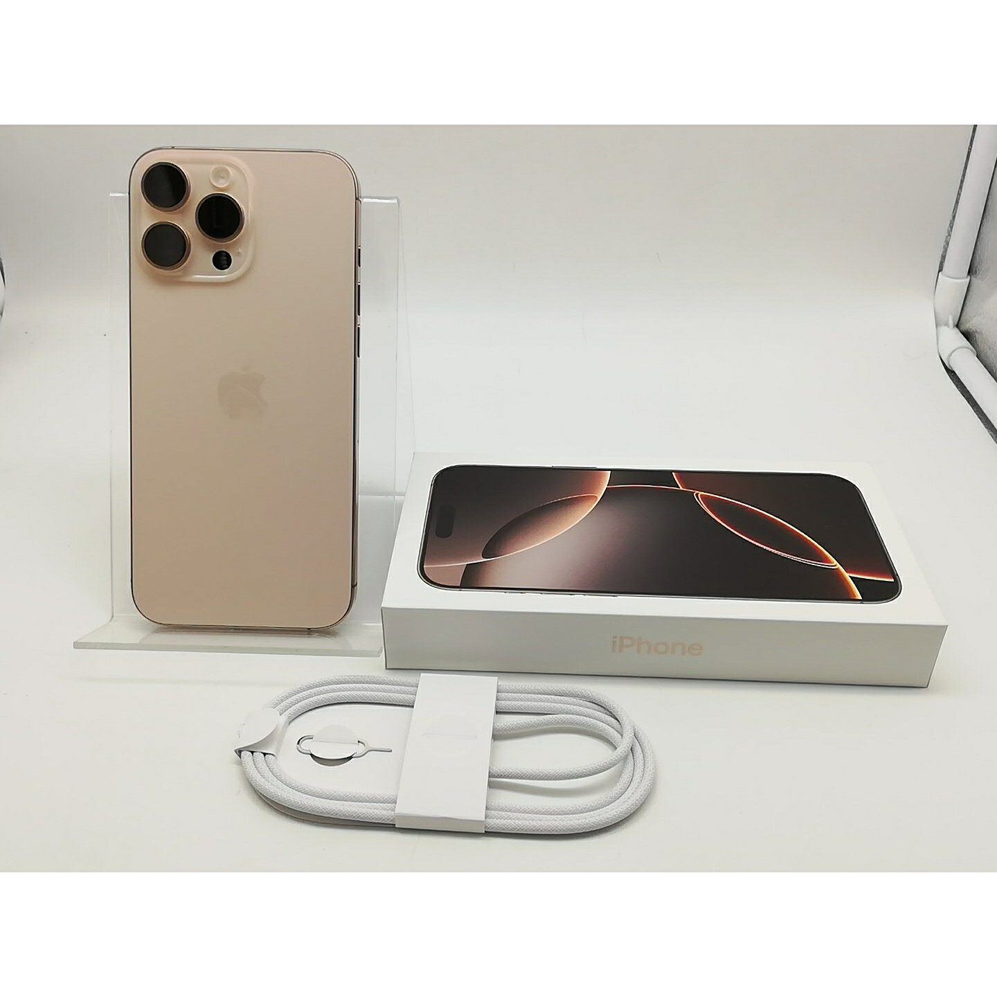 【中古】Apple 国内版 【SIMフリー】 iPhone 16 Pro Max 512GB デザートチタニウム MYWN3J/A【横浜】保証期間1ヶ月【ランクA】