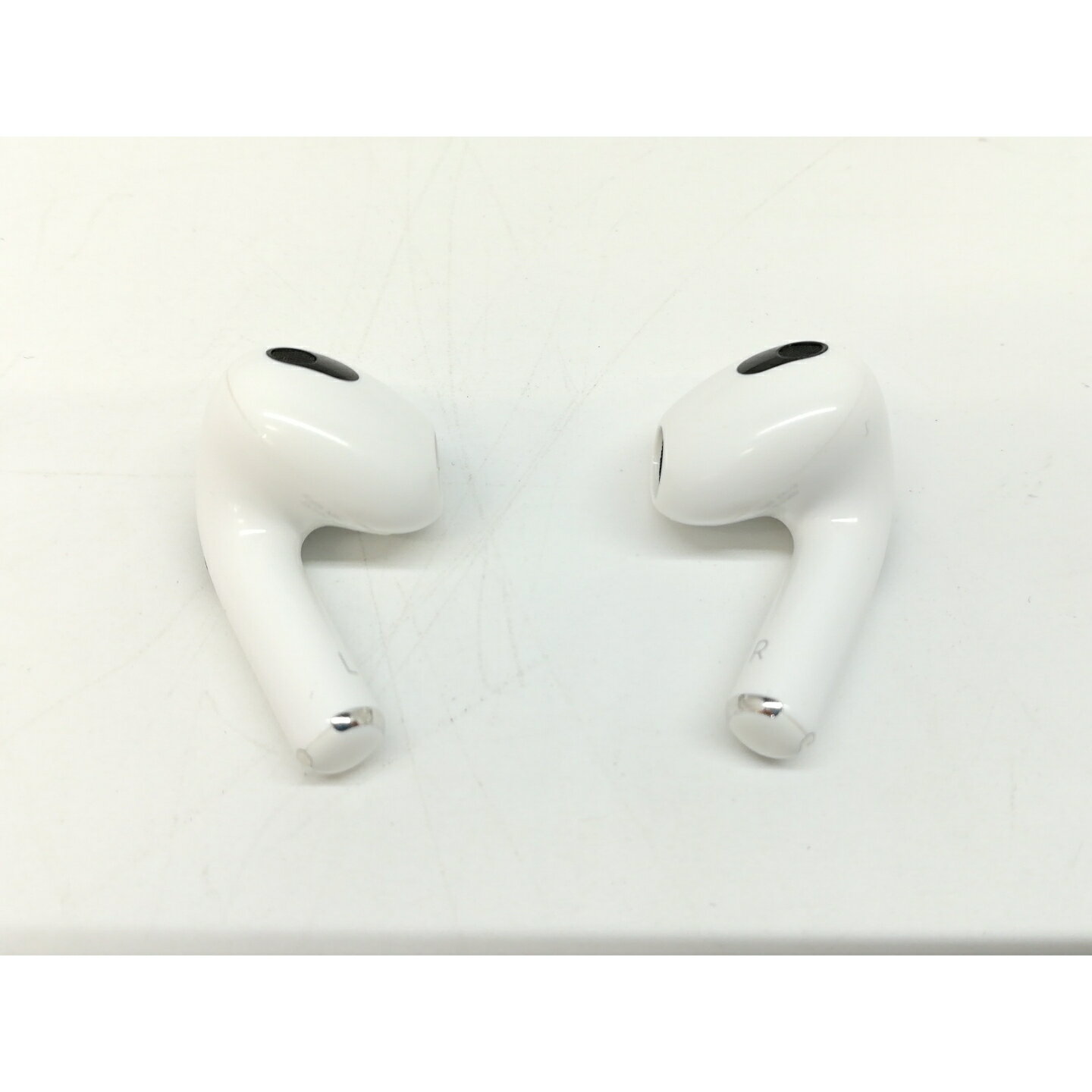 【中古】Apple AirPods（