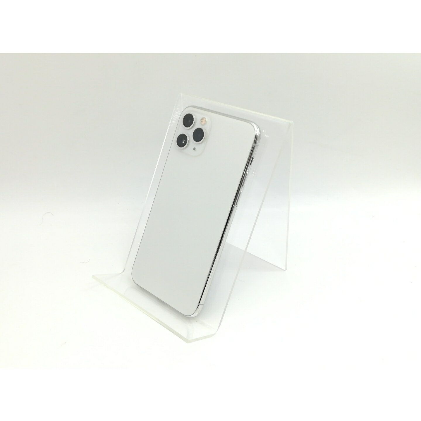 【中古】Apple au 【SIMロック解除済み】 iPhone 11 Pro 64GB シルバー MWC32J/A【福岡筑紫】保証期間1ヶ月【ランクC】