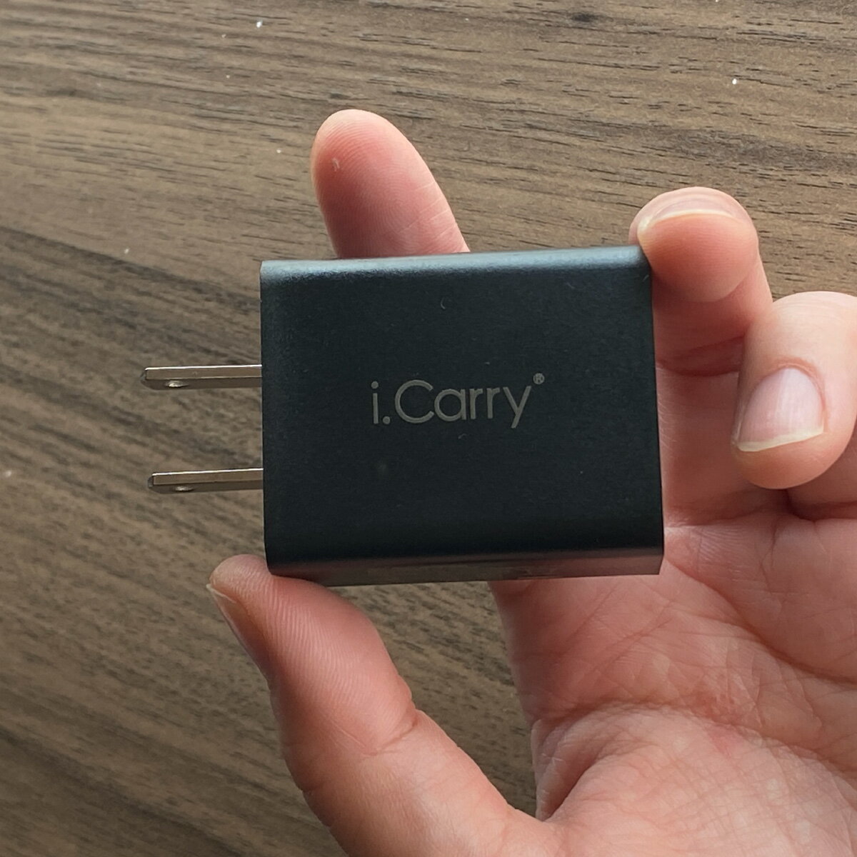 【おまとめ購入】通常700円rarr;590円こちらはホワイト2019発売】最大12W対応i.CarryUSB2ポートphone11急速充電器ACアダプタースマホiPadスマートICタブレット180日保証USBアダプタ充電器PSE認証コンセントアンドロイドスマホiphoneandroidUSB2口