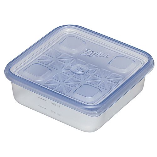 【イージャパンモール】【返品・交換・キャンセル不可】 必ず2通目のメールをご確認ください。 ※本商品は熨斗・包装（ラッピング）はお承り出来ない商品となります。※商品はご注文（ご決済）後、2-5営業日で発送（土・日・祝日除く）となります。※配送業者と契約がないため、送付先が北海道・沖縄・離島の場合キャンセルとさせていただきます。※発送予定日は、在庫がある場合の予定日となります。 ※在庫がない場合には、キャンセルとさせて頂きます。 ※納期が遅れます場合には改めてご連絡させて頂きます。※本商品はメーカー取り寄せ商品となります。 流動在庫となりますためお手配時に在庫がない場合はキャンセルとさせていただきます。 在庫と納期のご確認が必要な場合は事前にお問い合わせください。 ※ご注文確定後でのキャンセルやお届け先の変更等はお承りできませんのでご注意ください。 また、交換・返品はお承りできません。 ※商品のお写真はイメージ画像です。概要 重ねて保存、収納時もコンパクト。冷凍から電子レンジ加熱まで使える。 商品説明 ●容量700mlの正方形保存容器。●ワンプレスでカンタン確実！フタの中央を押すとパチンと閉まる。 仕様 容量 700ml 寸法 W156×D156×H53mm 重量 43g 材質 ポリプロピレン 耐熱温度 140℃ 耐冷温度 -20℃ 電子レンジ 可 その他仕様 ●形状：正方形●スタッキング可 JANコード 4901670112092 【メーカー・製造または販売元】旭化成ホームプロダクツ【広告文責】株式会社イージャパンアンドカンパニーズ 072-875-6666《ご注意ください》 ※本商品はキャンセル・返品・交換不可の商品です。 ※商品はご注文後、1週間前後でお届けとなります。 ※商品の性質上、返品・交換・キャンセルはお受けできません。 　不良品、内容相違、破損、損傷の場合は良品と交換いたします。 　但し、商品到着から3日以内にご連絡をいただけない場合、交換いたしかねますのでご注意ください。 ※商品がリニューアルしている場合、リニューアル後の商品にてお届けとなる場合がございます。[関連キーワード：衣料・生活用品 飲食用品 保存用容器等 保存容器]