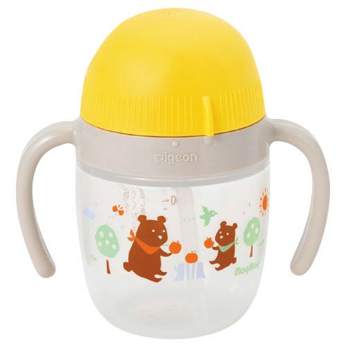 【イージャパンモール】 必ず2通目のメールをご確認ください。※商品はご注文（ご決済）後、2-3営業日で発送（土・日・祝日除く）となります。※配送業者と契約がないため、送付先が北海道・沖縄・離島の場合キャンセルとさせていただきます。※発送予定日は、在庫がある場合の予定日となります。 ※在庫がない場合には、キャンセルとさせて頂きます。 ※納期が遅れます場合には改めてご連絡させて頂きます。※商品の写真はイメージです。 ※お手元に届く商品は、商品名に記載してある色・柄・型番の商品が届きます。 　ご注文のキャンセルおよびご返品がお承りできない商品となるため、ご注文の際には必ずご確認ください。 ※本商品はのし・ラッピング包装はお承りできない商品となります。はじめてでも飲みやすいストロー飲みを練習するマグ！ サイズ/122×75.5×125mm 容量/260ml（最大目盛り200ml） 重量/99g 材質/パッキン・ストロー飲み口：シリコーンゴム、ボトル・フード・ハンドル：ポリプロピレン、ストローチューブ：ポリエチレン【メーカー・製造または販売元】ピジョン【広告文責】株式会社イージャパンアンドカンパニーズ 072-875-6666《ご注意ください》 ※本商品はキャンセル・返品・交換不可の商品です。 ※商品の性質上、返品・交換・キャンセルはお受けできません。 　不良品、内容相違、破損、損傷の場合は良品と交換いたします。 　但し、商品到着から3日以内にご連絡をいただけない場合、交換いたしかねますのでご注意ください。 ※商品がリニューアルしている場合、リニューアル後の商品にてお届けとなる場合がございます。[関連キーワード：文具 事務用品]