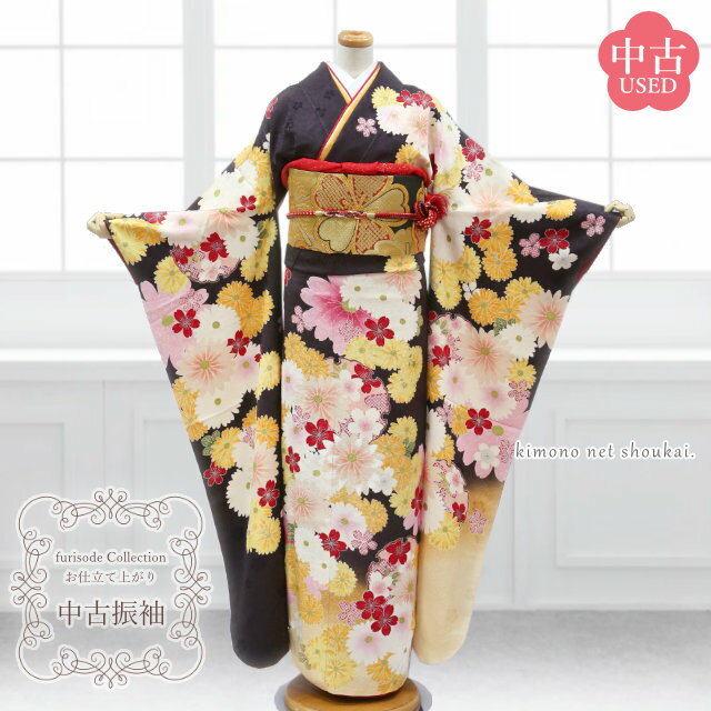 【100円OFFクーポン】【送料無料】【中古】 振袖 正絹(中古 ランクA こげ茶色 黄白赤 菊桜 )お仕立て上がり 単品 成人式 古典 結婚式 卒業式 結納 レトロモダン【沖縄配送不可】