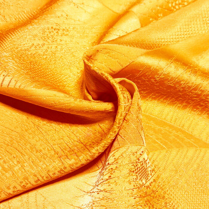 【中古】橙色地に穏やかな曲線が重なる色無地着物はぎれ