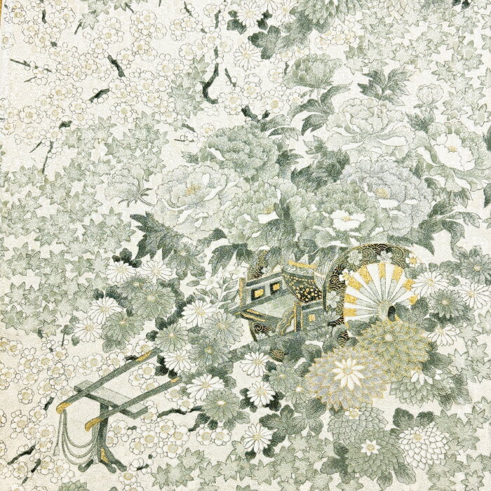ポイント10倍期間中【新入荷】【中古】白色地にグレーの花々や御所車が輝く金彩着物はぎれ...