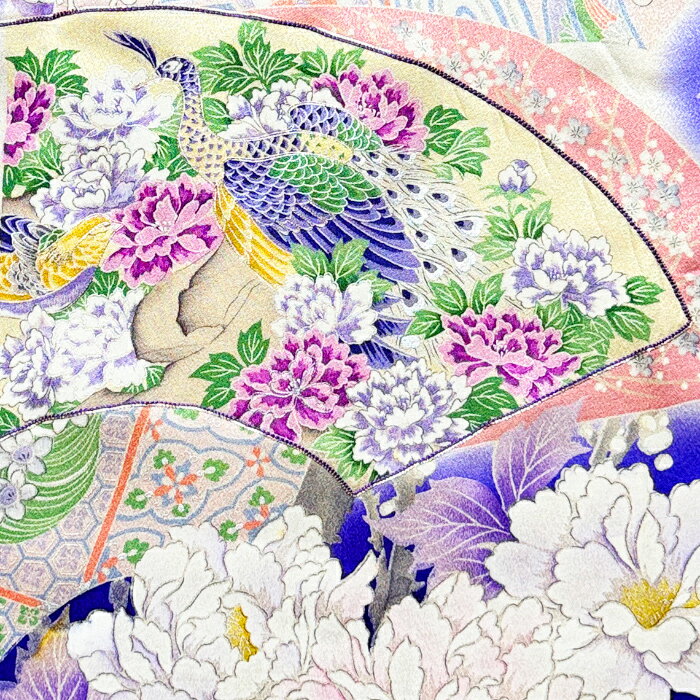 【中古】紫色地に豪華な梅花や地紙紋が綺麗な銀彩振袖着物はぎれ