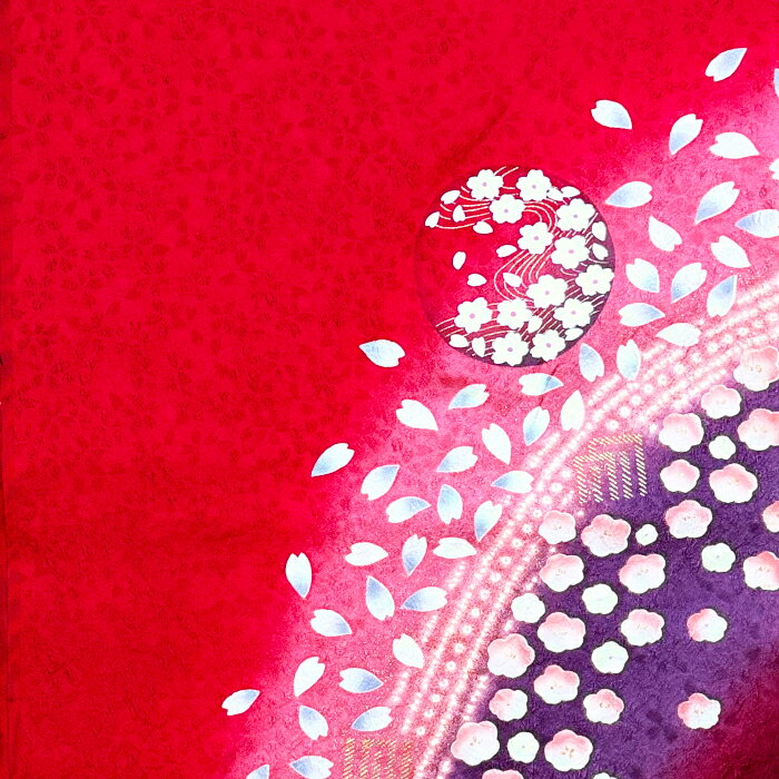 【中古】赤色地に桜や梅花が輝く振袖着物はぎれ
