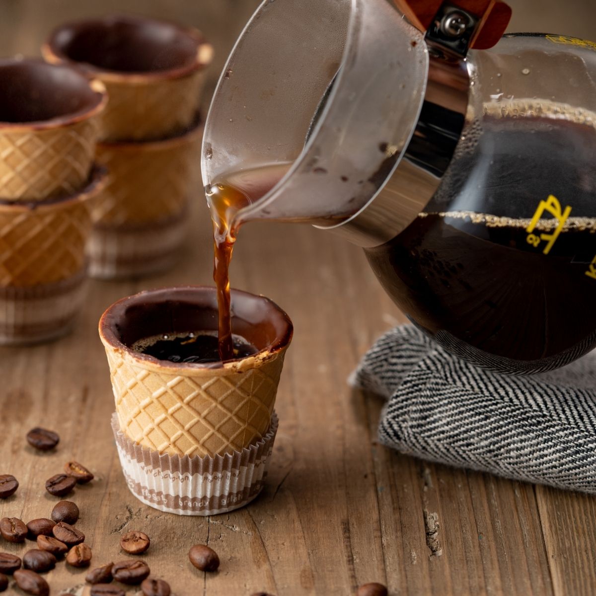 イタリア エスプレッソ 豆 コーヒー豆 250g 「GOLDEN EXCELSO」 エスプレッソ用ブレンド & チョカップ CHOCUP 1箱 12個入り 贈り物 ギフト セット 2