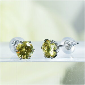 PT 1ct スフェーンピアス プラチナ　ギフト　結婚式