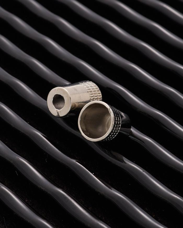 メタル ループエンド 通す穴直径約4MM JPC118-11