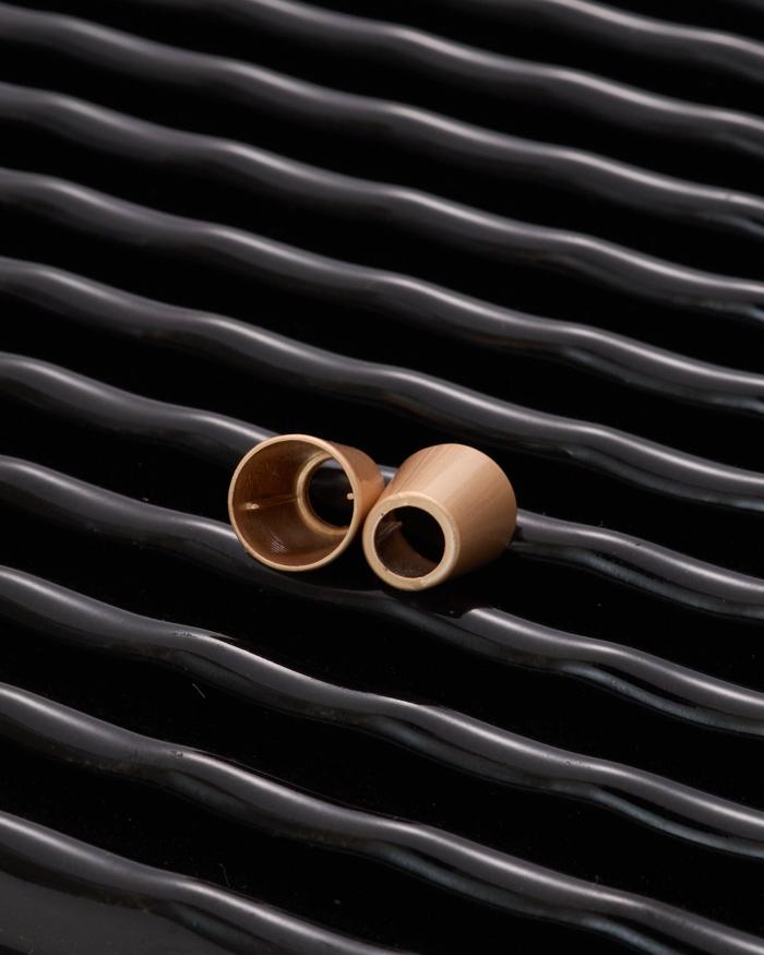 メタル ループエンド 通す穴直径約5MM JPC118-12GO