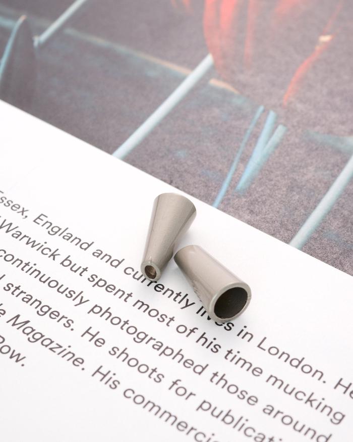 メタル ループエンド(平タイプ) 通す穴直径約2MM/6MM JPC118-16