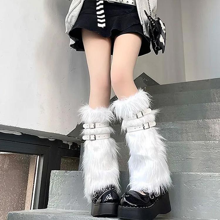 ふわふわ 可愛い ルーズソックス モコモコ ファー レッグウォーマー モフモフ ベルト付き 地雷系 ギャル 女子 暖かい 靴下 Y2K 渋谷 原宿 ギャル 地雷系 サブカル ゴシック系 レディース 制服 学生 レッグウォーマー 白 黒 3