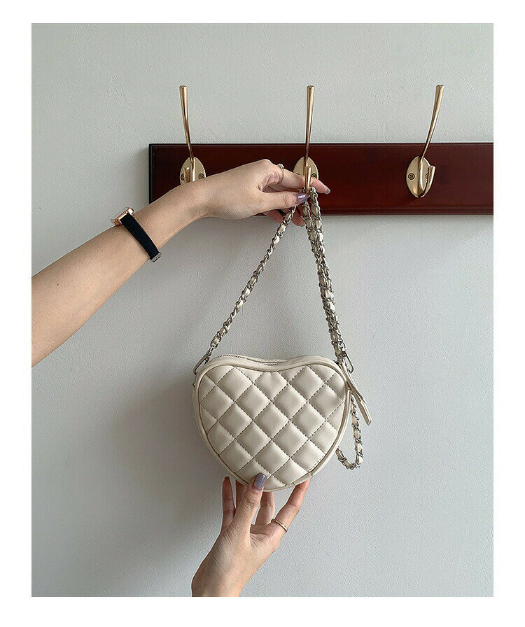 Rakuten - 夏 新作 トレンド 刺繍 レッドチェーン レディース