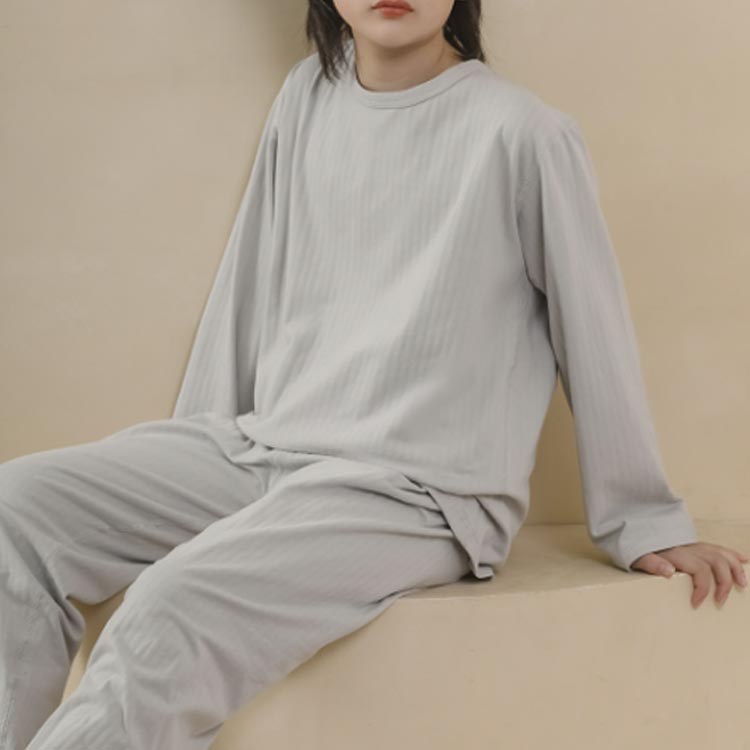 ジャパンSelectのルームウェア キッズ 綿 長袖 抗菌 男の子 女の子 上下セット Tシャツ ロングパンツ 子供パジャマ 秋 春 かわいい 男児 女児 小学生 おしゃれ 子ども ジュニア 子供服 部屋着 インナー 入園 入学 90 100 110 120 130 140 150 160 170 180cm｜アングル2