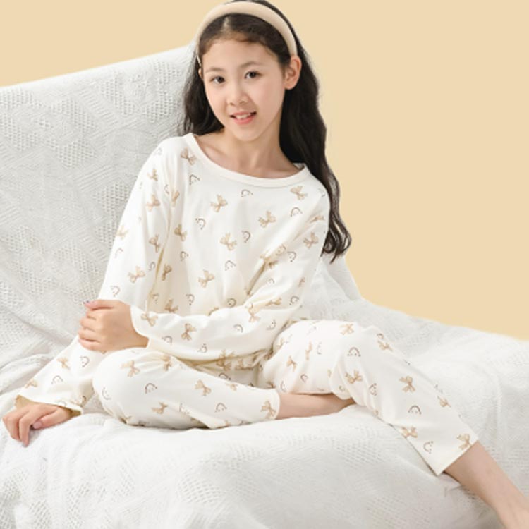 ジャパンSelectのルームウェア キッズ 綿 長袖 抗菌 男の子 女の子 上下セット Tシャツ ロングパンツ 子供パジャマ 秋 春 かわいい 男児 女児 小学生 おしゃれ 子ども ジュニア 子供服 部屋着 インナー 入園 入学 90 100 110 120 130 140 150 160 170 180cm｜アングル3
