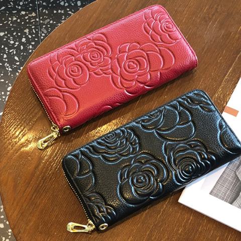 Rakuten - 取寄財布 長財布 ウォレット ロングウォレット レディース レザー 牛革 花柄 バラ エンボス 札入れ カード入れ 小銭入れ ジッパー 大容量 エレガント 大人可愛い 社会人 学生 通勤 通学 上品 シック デート 女子会 パープル ブラック ブルー レッド ワンサイズ